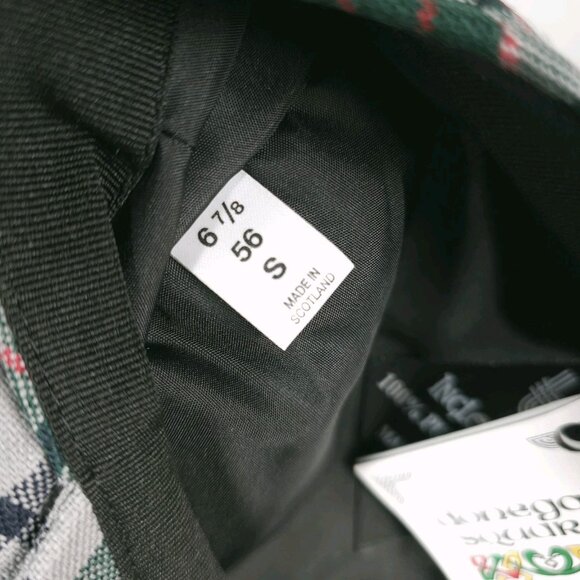 NWT INGLES BUCHAN Flat Fitted Cap Bethlehem Tartan 100% Wool Scotland SMALL - Picture 9 of 9